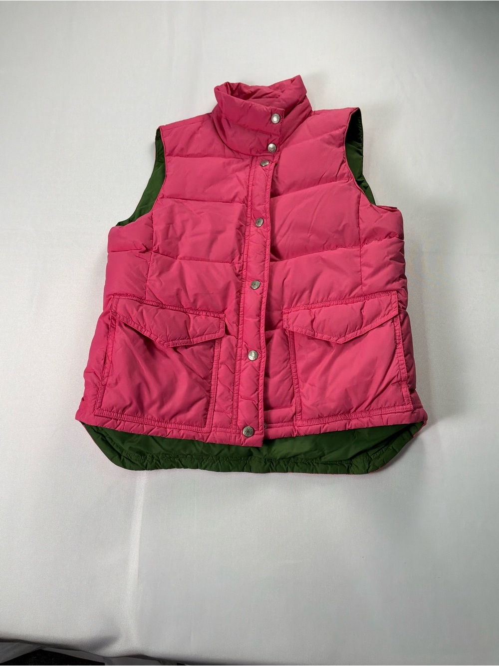 JCrew Women’s M Pink Down Puffer Vest Green Lining Snap and zip Front Preppy